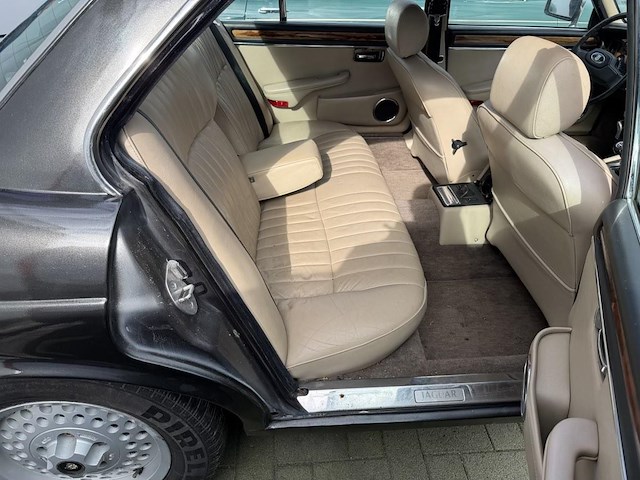 Jaguar 4.0 xj6, 1986 - afbeelding 10 van  25