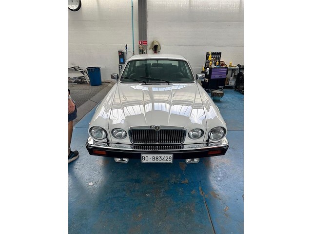 Jaguar 4.2 sovereign, 1983 - afbeelding 15 van  17