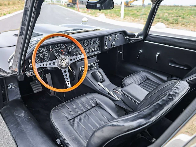 Jaguar e -type e-type oldtimer - afbeelding 30 van  55