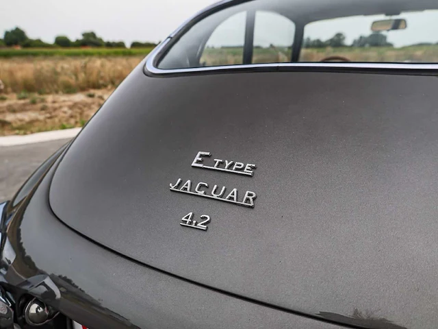 Jaguar e -type e-type oldtimer - afbeelding 29 van  55