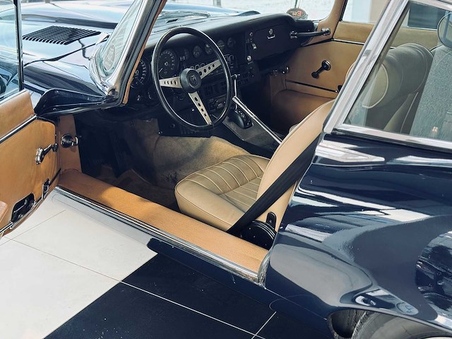 Jaguar e-type v12 5.3 - 1973 - afbeelding 51 van  79