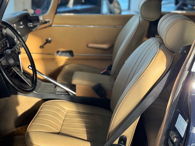 Jaguar e-type v12 5.3 - 1973 - afbeelding 54 van  79