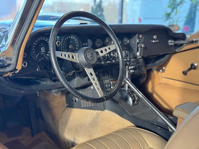 Jaguar e-type v12 5.3 - 1973 - afbeelding 55 van  79