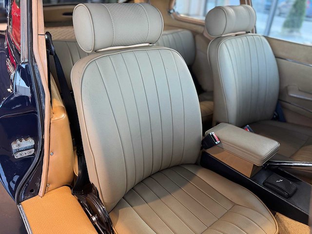 Jaguar e-type v12 5.3 - 1973 - afbeelding 61 van  79