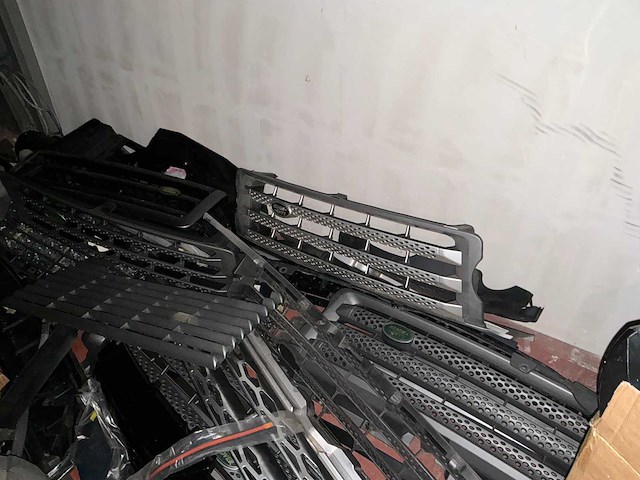 Jaguar en landrover partij radiatorroosters - afbeelding 2 van  4