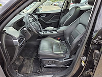 Jaguar f-pace 2.0 d pure 180 at,2018 - afbeelding 2 van  43