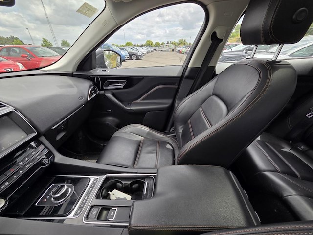 Jaguar f-pace 2.0 d pure 180 at,2018 - afbeelding 21 van  43