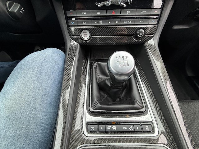 Jaguar f-pace, 2016 - afbeelding 9 van  44