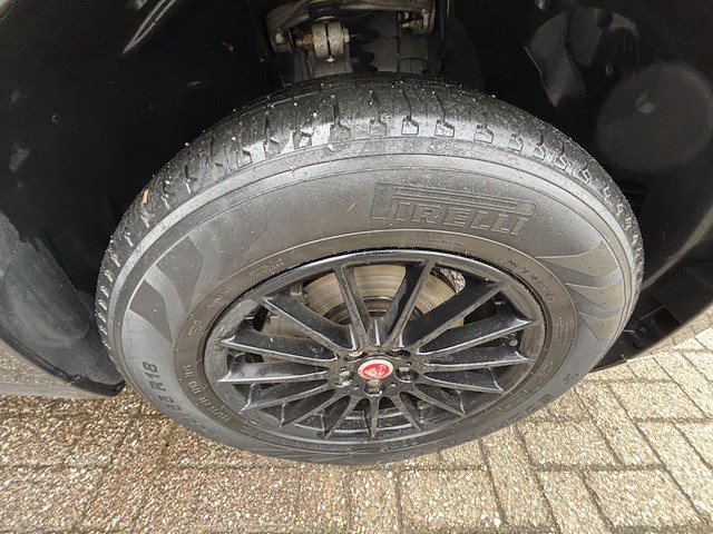 Jaguar f-pace, 2016 - afbeelding 25 van  44