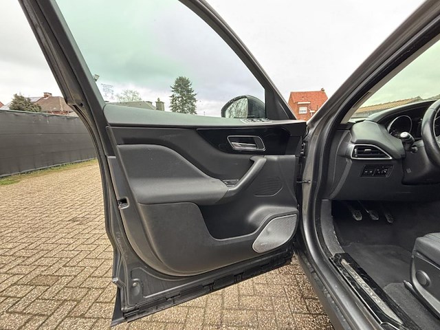 Jaguar f-pace, 2016 - afbeelding 44 van  44