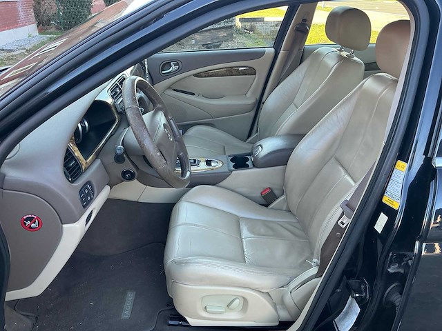 Jaguar s-type personenauto - afbeelding 1 van  27