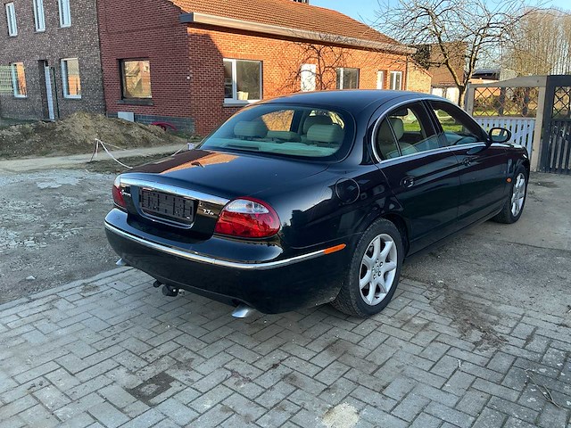 Jaguar s-type personenauto - afbeelding 24 van  27