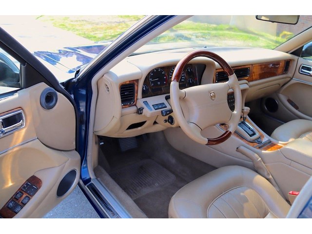 Jaguar sovereign 4,0 - afbeelding 15 van  56