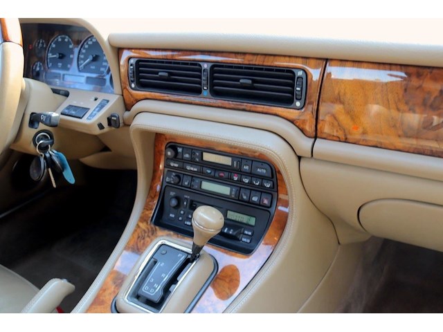 Jaguar sovereign 4,0 - afbeelding 19 van  56