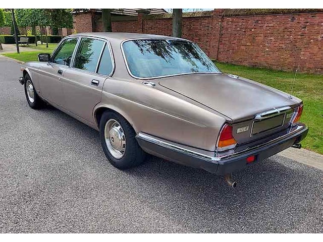 Jaguar sovereign 4.2, 1986 - afbeelding 9 van  51