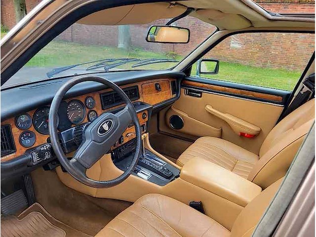 Jaguar sovereign 4.2, 1986 - afbeelding 21 van  51