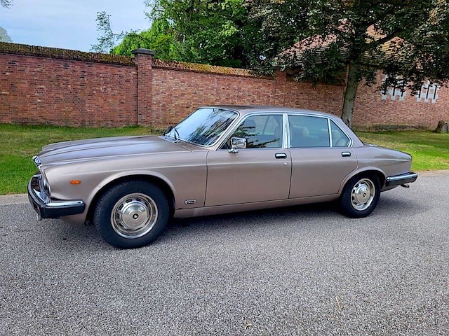 Jaguar sovereign 4,2 - afbeelding 10 van  56