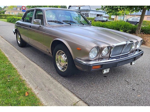 Jaguar sovereign 4,2 - afbeelding 34 van  56