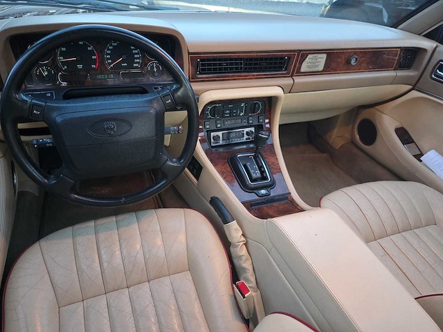 Jaguar sovereign oldtimer - afbeelding 32 van  38