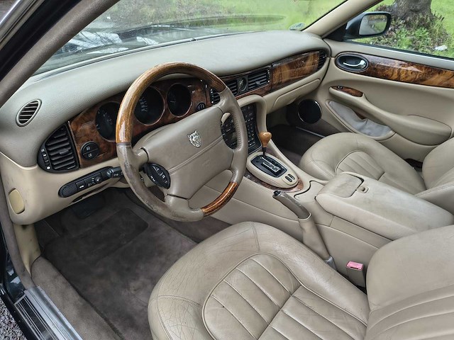 Jaguar sovereign v8 - 1999 - afbeelding 24 van  24