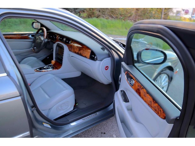 Jaguar sovereign xj6,2003 - afbeelding 10 van  44