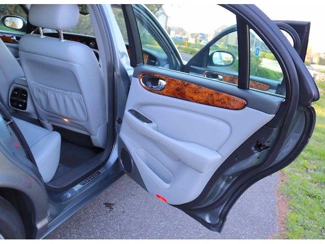 Jaguar sovereign xj6,2003 - afbeelding 15 van  44