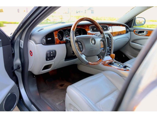 Jaguar sovereign xj6,2003 - afbeelding 22 van  44