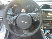 Jaguar xe - afbeelding 4 van  49