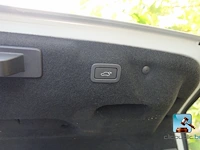 Jaguar xe - afbeelding 28 van  49