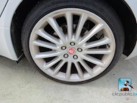 Jaguar xe - afbeelding 29 van  49
