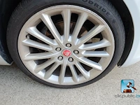 Jaguar xe - afbeelding 31 van  49
