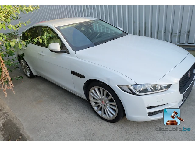 Jaguar xe - afbeelding 34 van  49