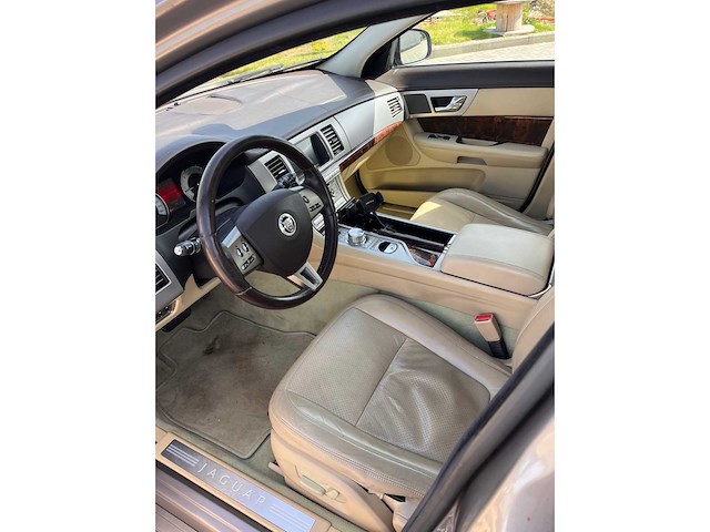 Jaguar xf-s 3.0 v6 diesel - afbeelding 15 van  18