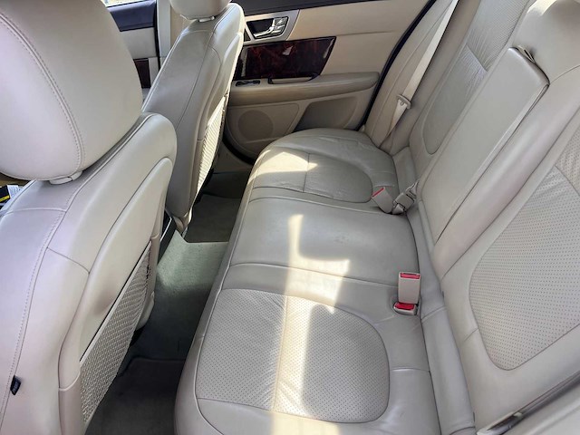 Jaguar xf-s 3.0 v6 diesel - afbeelding 18 van  18