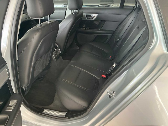Jaguar xf sportbrake stationwagen - afbeelding 11 van  13