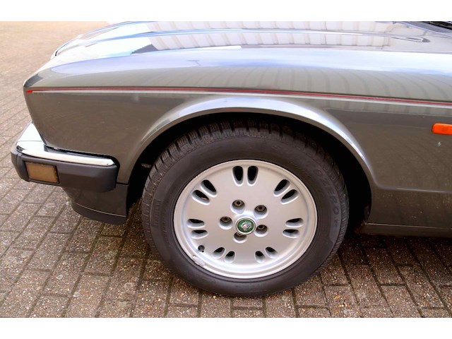 Jaguar xj 12 , 1994 - afbeelding 8 van  42