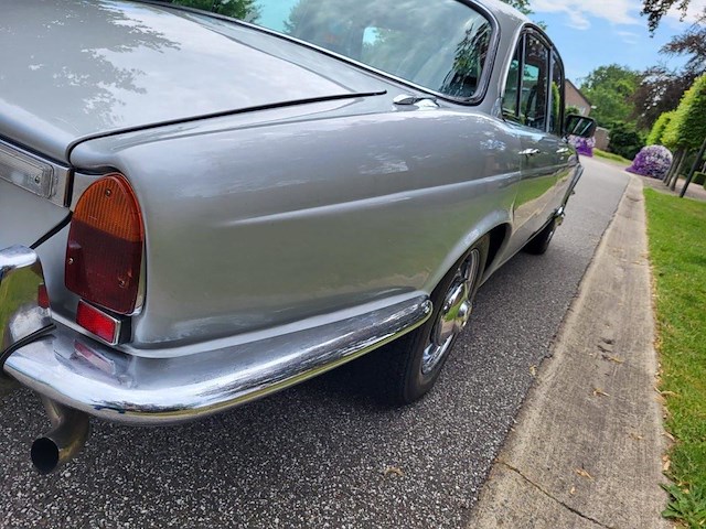 Jaguar xj 4,2 - afbeelding 17 van  55