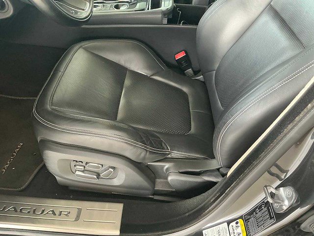 Jaguar xj personenauto - afbeelding 2 van  14