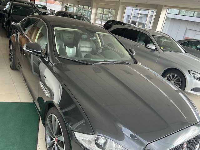 Jaguar xj personenauto - afbeelding 8 van  14