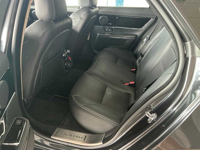 Jaguar xj personenauto - afbeelding 12 van  14