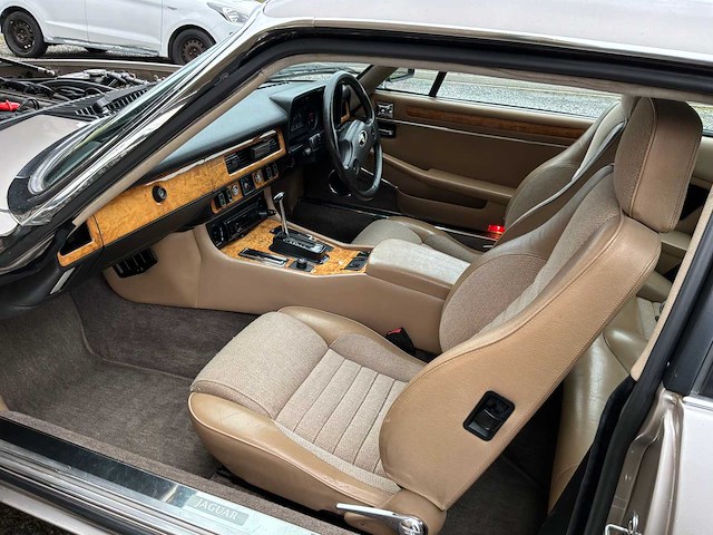 Jaguar xj-s engelse vintage auto's > 15 - afbeelding 13 van  58