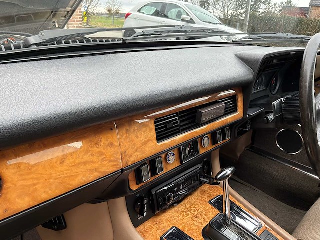 Jaguar xj-s engelse vintage auto's > 15 - afbeelding 17 van  58