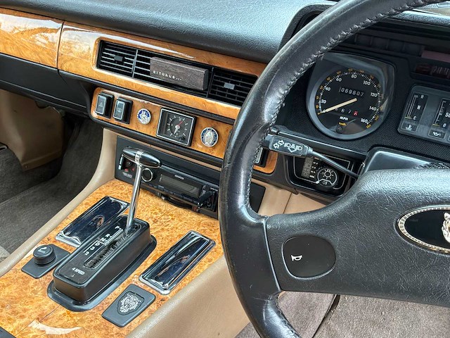Jaguar xj-s engelse vintage auto's > 15 - afbeelding 36 van  58