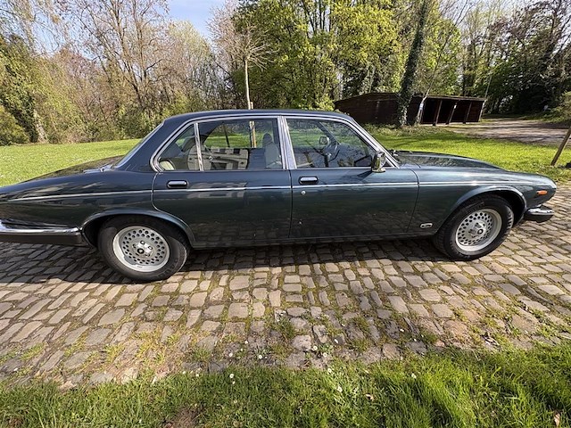 Jaguar xj12 s3 - afbeelding 27 van  29