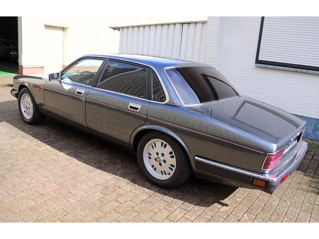 Jaguar xj12 - afbeelding 7 van  42