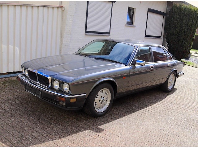 Jaguar xj12 - afbeelding 1 van  42