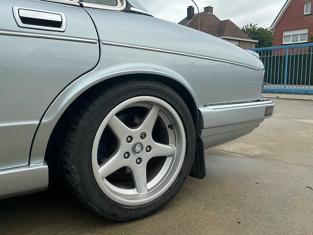 Jaguar xj40 chasseur stealth evo (nr 029) - afbeelding 33 van  50