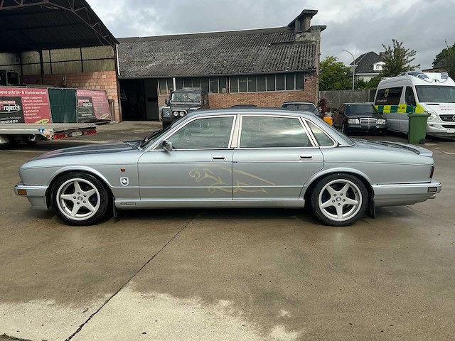 Jaguar xj40 chasseur stealth evo (nr 029) - afbeelding 49 van  50