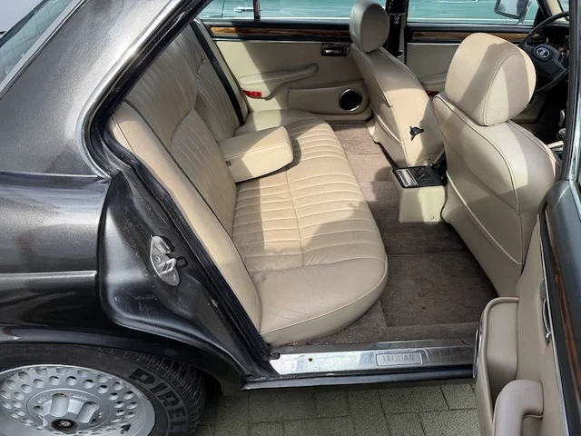 Jaguar xj6, 1986 - afbeelding 10 van  25