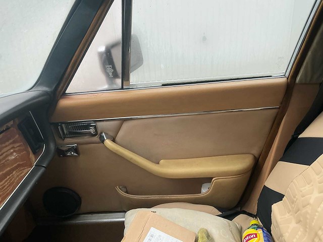 Jaguar xj6 berline automaat oldtimer - afbeelding 16 van  74